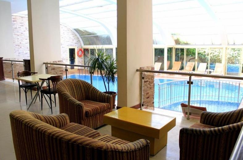 Cle Resort Hotel 马尔马里斯 外观 照片