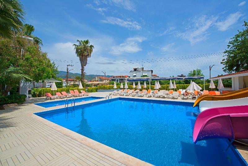 Cle Resort Hotel 马尔马里斯 外观 照片